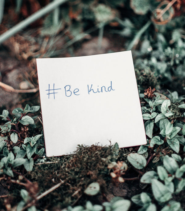 5 Ways to Show Kindness Through Social Media